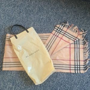 Classic Nova Check Cashmere/Wool Burberry Scarf
